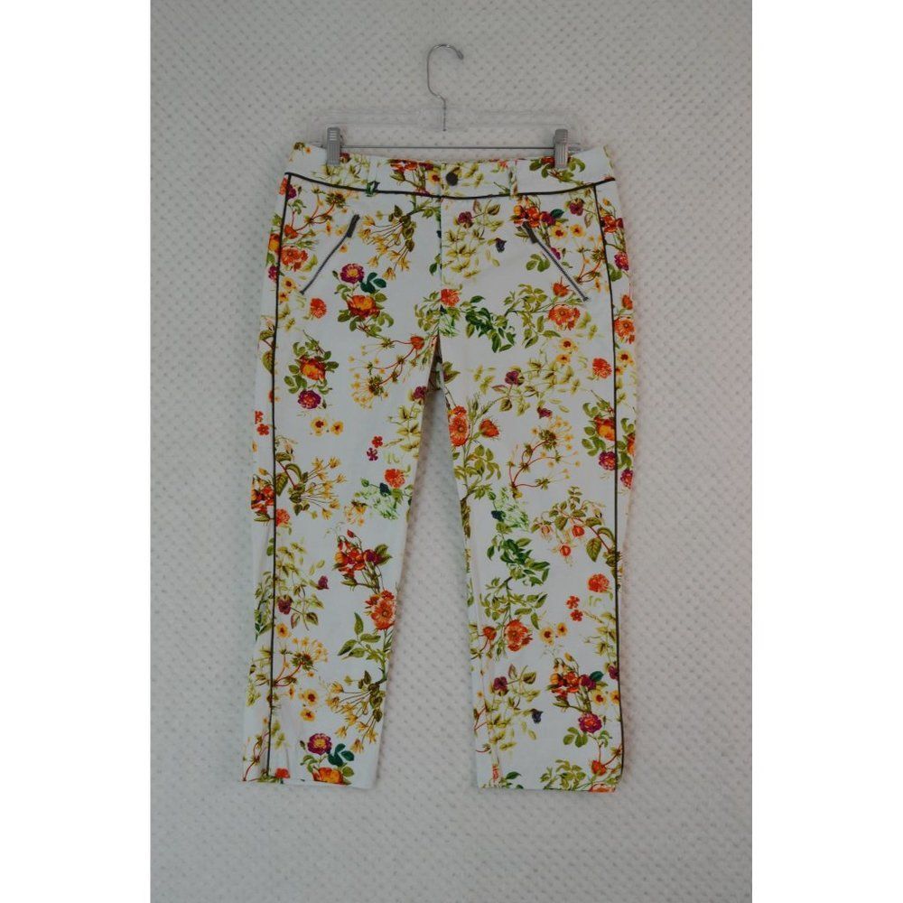 Disney Women's 6 Alice Through The Looking Glass White Floral Print Capris